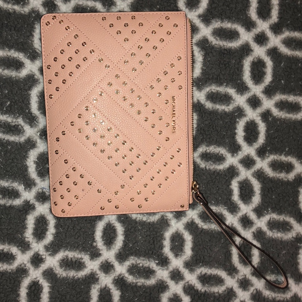Michael kors wristlet